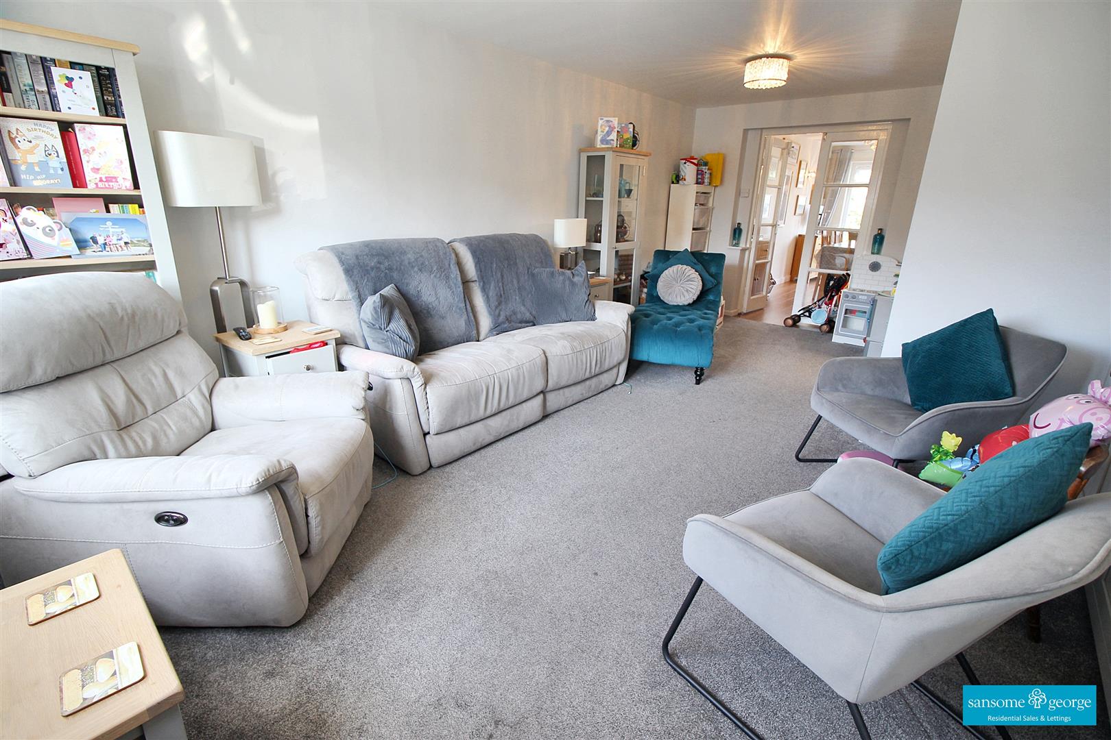 3 bed property in Skilton Road, Tilehurst